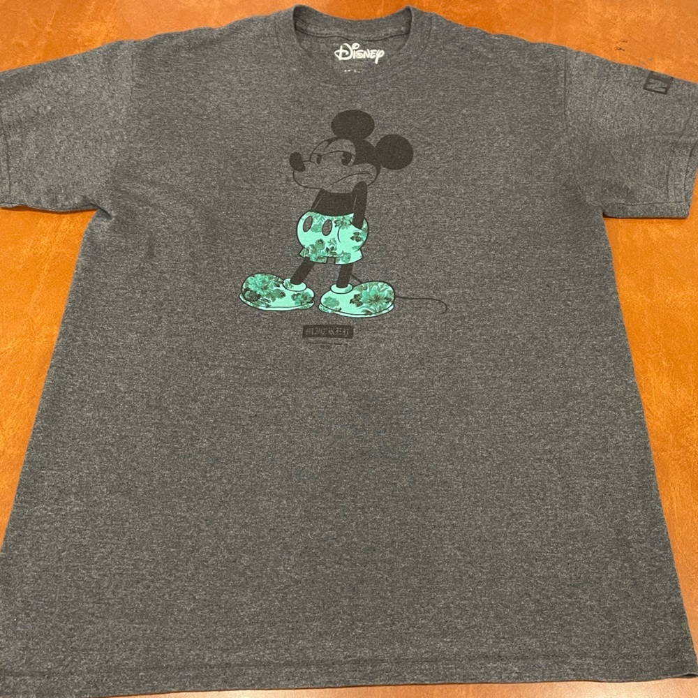 Disney Mickey Mouse NEFF St Patricks Saint‎ Pattys Day Mens Tshirt Medium M Gray